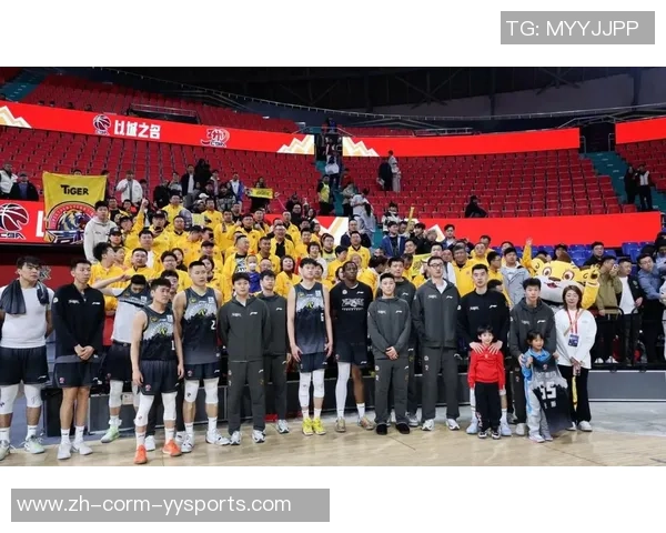 深夜10点！我国篮协发布男篮19人集训名单，球迷：有三个想不到