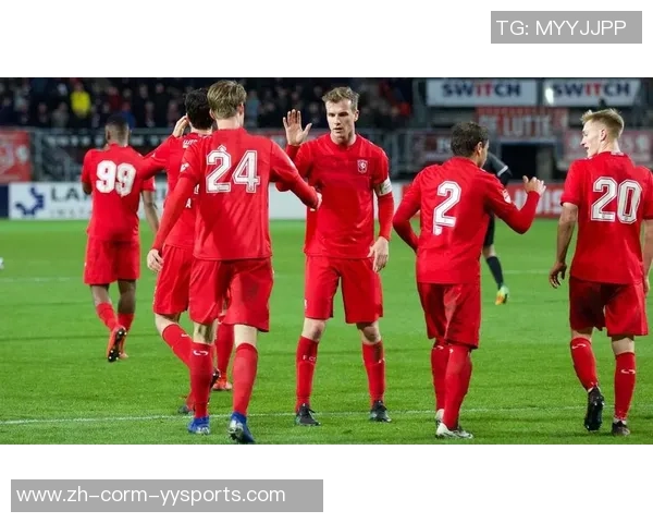 洛伦佐回应点球争议：“我的确被碰到了，这不是假摔”